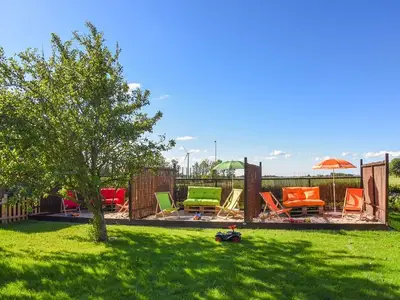 Ferienhaus für 9 Personen (120 m²) in Carolinensiel 2/10