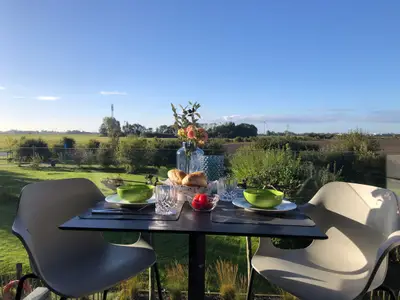 Loggia mit Essbereich für genussvolle Stunden