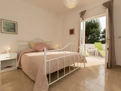 Schlafzimmer 1