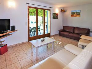 23748026-Ferienhaus-8-Carpentras-300x225-2