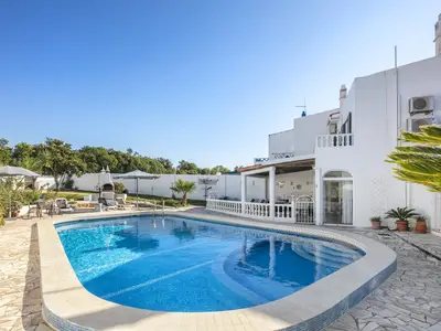 PoolOfHouse
