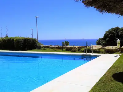 PoolOfHouse