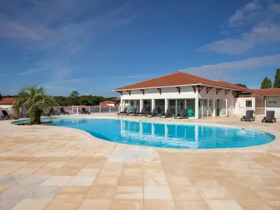 PoolOfHouse