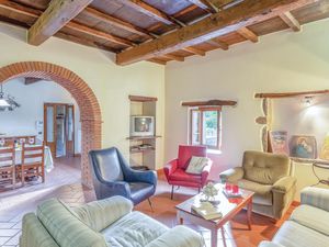 23728916-Ferienhaus-8-Castel Focognano (AR)-300x225-2