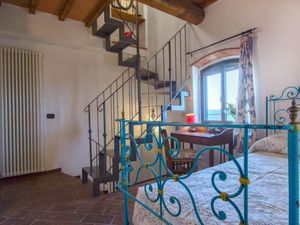 23852366-Ferienhaus-6-Castelfiorentino-300x225-5