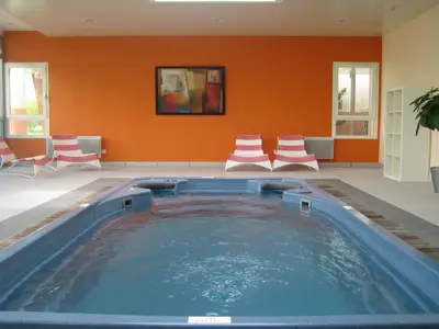 PoolOfHouse
