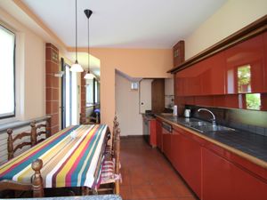 23868437-Ferienhaus-15-Castelveccana-300x225-5