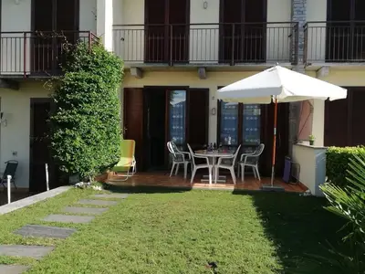 Eingangsseite Haus Nr. 2