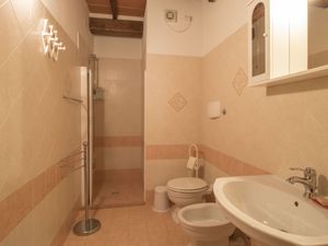 23857880-Ferienhaus-15-Castiglione Del Lago-300x225-4