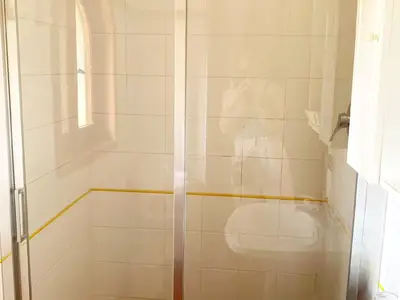Bad/Dusche