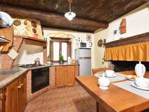 23707581-Ferienhaus-7-Castiglione Di Garfagnana-300x225-5