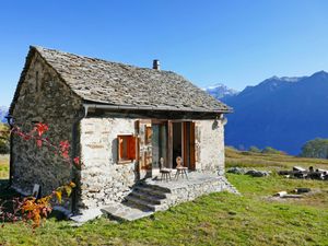 Ferienhaus für 4 Personen in Castro (Cantone Ticino)