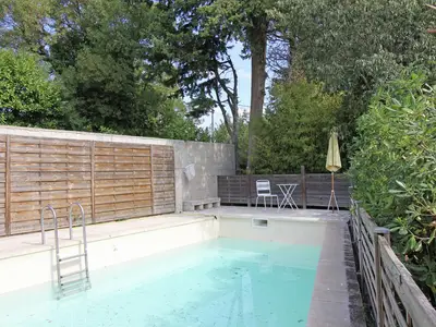 PoolOfHouse