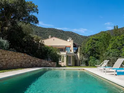 PoolOfHouse
