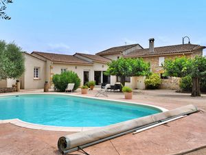 23969067-Ferienhaus-8-Cavillargues-300x225-3