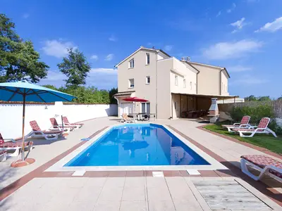 Ferienhaus für 22 Personen (400 m²) in Cere 2/10