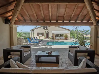 Pool des Ferienhauses