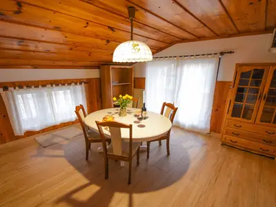 DiningRoom