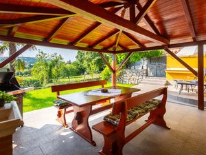 23761660-Ferienhaus-6-Cernik-300x225-1