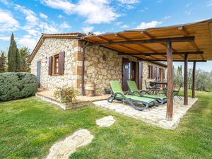 23752640-Ferienhaus-6-Cetona-300x225-1