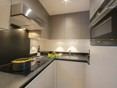 Voll ausgestattete Küche