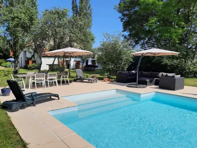 PoolOfHouse
