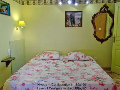 Ebene -1: Klimaanlage, Bett 180x190