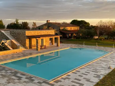 PoolOfHouse