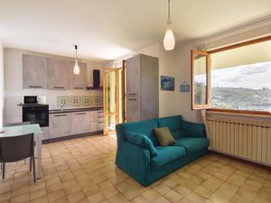 23757715-Ferienhaus-5-Chiavari-300x225-2