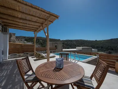 PoolOfHouse