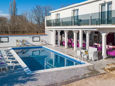 pool