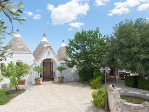 23566249-Ferienhaus-8-Cisternino-300x225-1