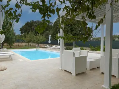 PoolOfHouse
