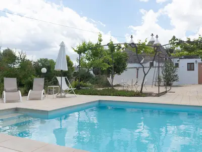PoolOfHouse