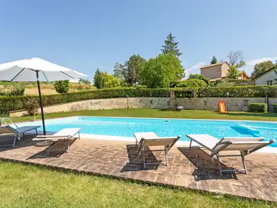 PoolOfHouse