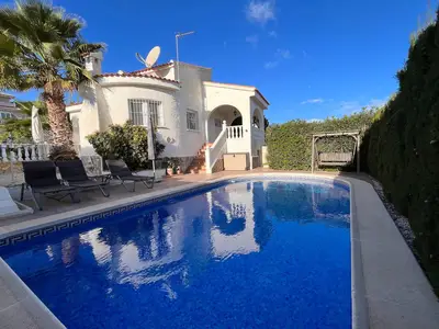 PoolOfHouse