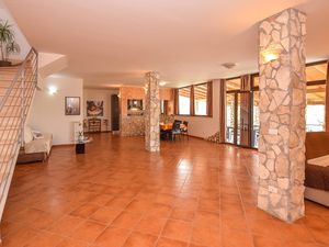 23754648-Ferienhaus-15-Civitavecchia-300x225-2