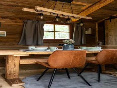 DiningRoom