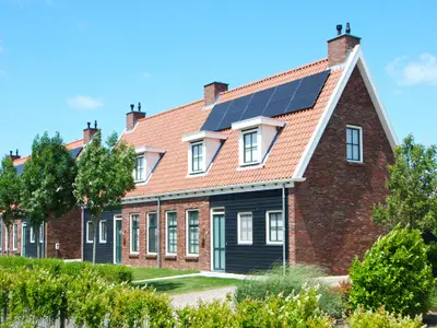 Außenseite Ferienhaus [Sommer]