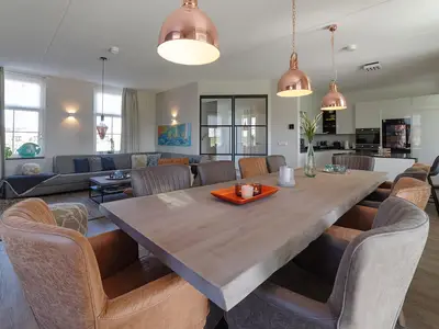 DiningRoom