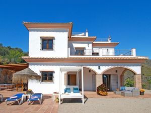 23338767-Ferienhaus-11-Comares-300x225-5