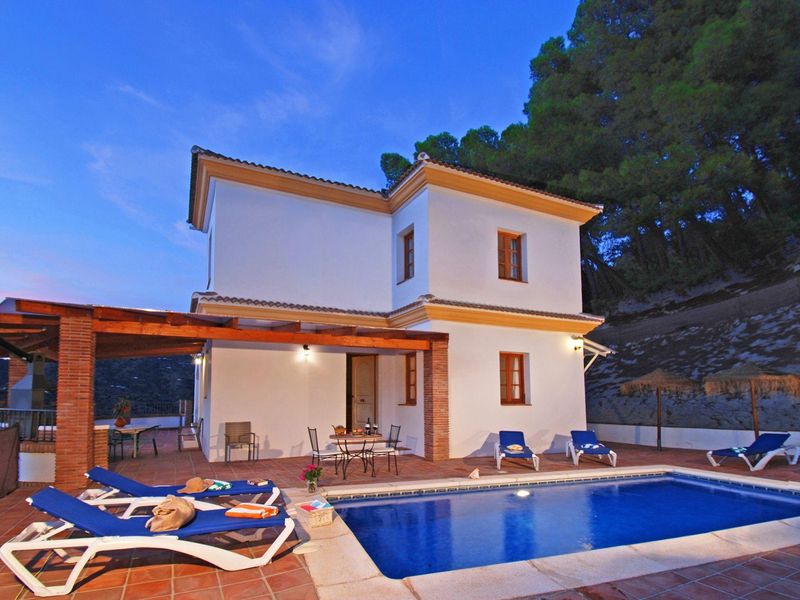 23338313-Ferienhaus-10-Comares-800x600-2