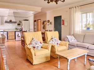 23757114-Ferienhaus-8-Conil de la Frontera-300x225-4