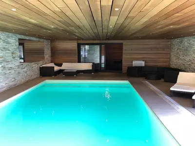 PoolOfHouse