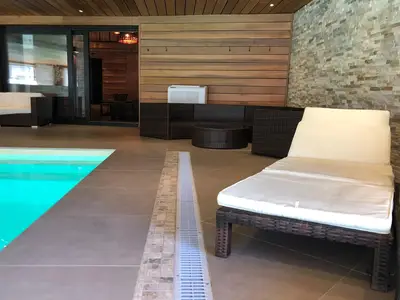 PoolOfHouse