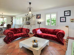 23747355-Ferienhaus-7-Corps-300x225-2