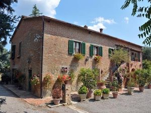 22946351-Ferienhaus-10-Cortona-300x225-1