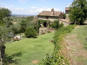 23917938-Ferienhaus-7-Cortona-300x225-1