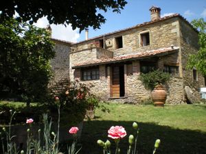 19005445-Ferienhaus-8-Cortona-300x225-3