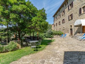 23742554-Ferienhaus-20-Cortona-300x225-1